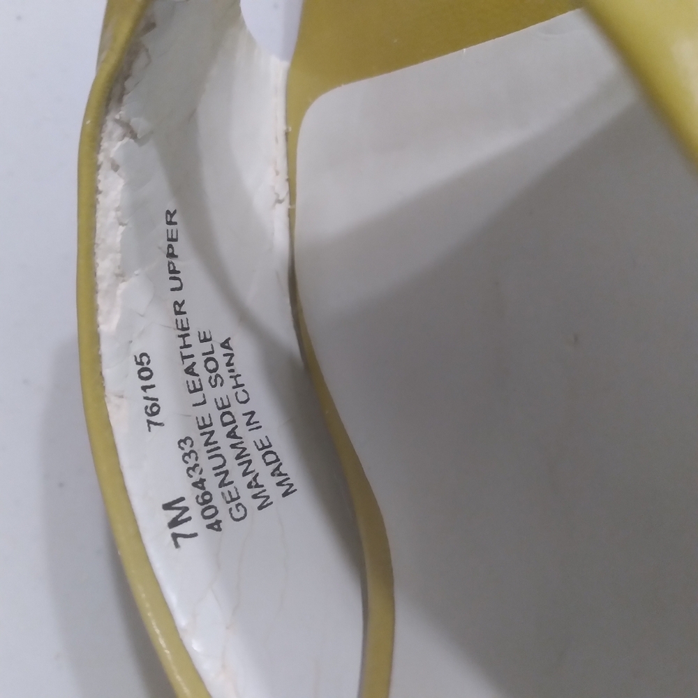 Etienne Aigner Classic Slip-on Preppy Peep-toe Spring Kitten Heels *Flawed* - Picture 13 of 15